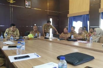 Pimpin Evaluasi PAD, Wabup Buton Tekankan Pentingnya Basis Data Digital Terintegrasi