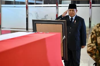 Presiden Prabowo Beri Penghormatan Terakhir untuk Tiga Prajurit Gugur di Misi UNIFIL