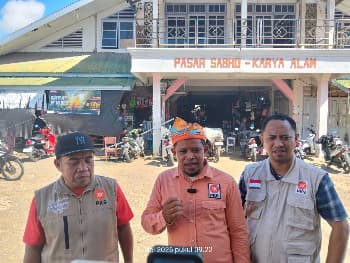 Semarak Milad ke-24, DPD PKS Buton Gelar Aksi Borong Dagangan di Pasar Sabho dan Kaloko