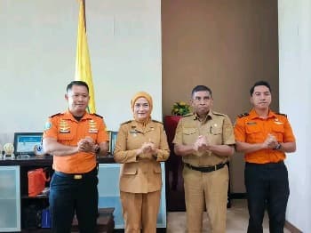 Pos SAR Baubau melakukan silaturahmi dengan Wakil Wali Kota Baubau, Ir Wa Ode Hamsinah Bolu, M.Sc, yang turut didampingi Staf Ahli Wali Kota Bidang Pemerintahan, Politik, dan Hukum, Dr. Moh. Tasdik, M.Si, di ruang kerja Wakil Wali Kota Baubau, Selasa (12/05/2026). (Foto : Pemkot Baubau)