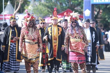 Peringatan HUT ke-62 Sultra: Pemkab Buton Hadirkan Kemegahan Sejarah Kesultanan dan Semangat Perjuangan Oputa Yi Koo
